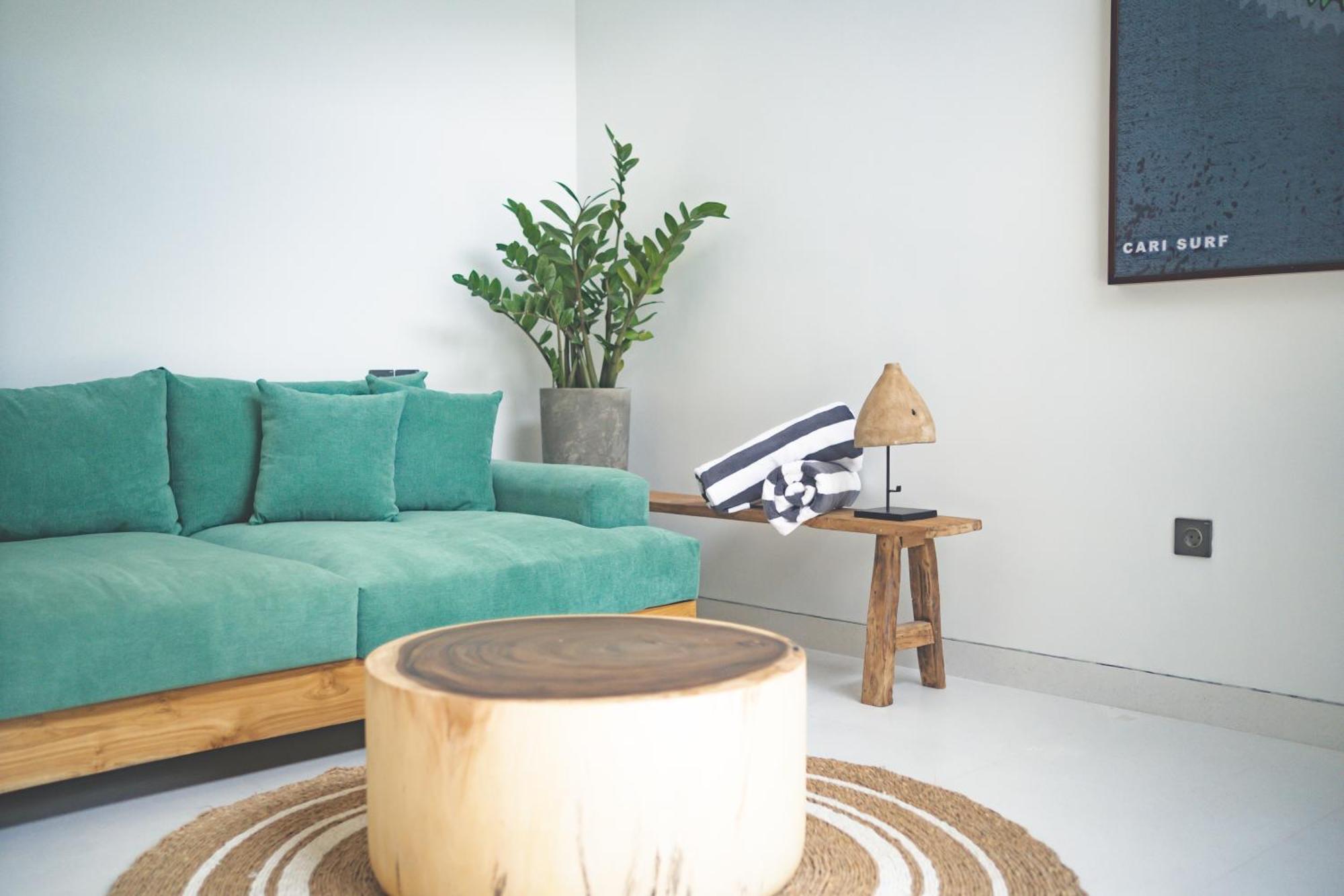 Cari Surf Camp & Studio'S Uluwatu  Bilik gambar